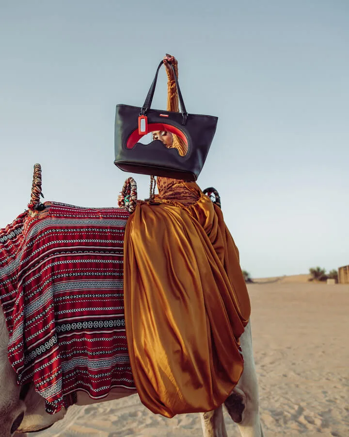 Tote Sprayground Shark Shape Thru 8