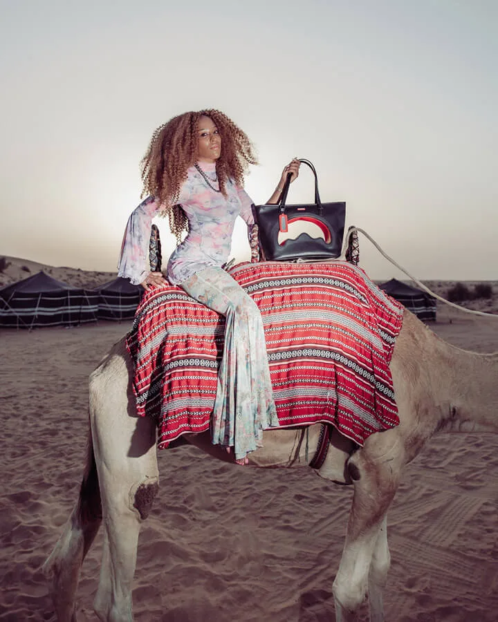 Tote Sprayground Shark Shape Thru 9