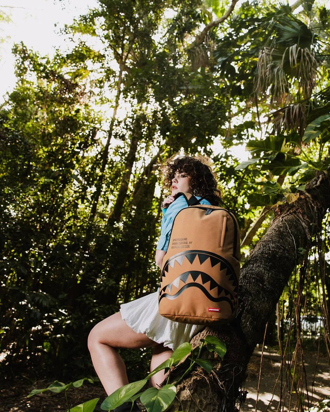 Rucsac Sprayground Shark Central DLX-Faux Suede 9 Rucsac Sprayground Shark Central DLX-Faux Suede 9