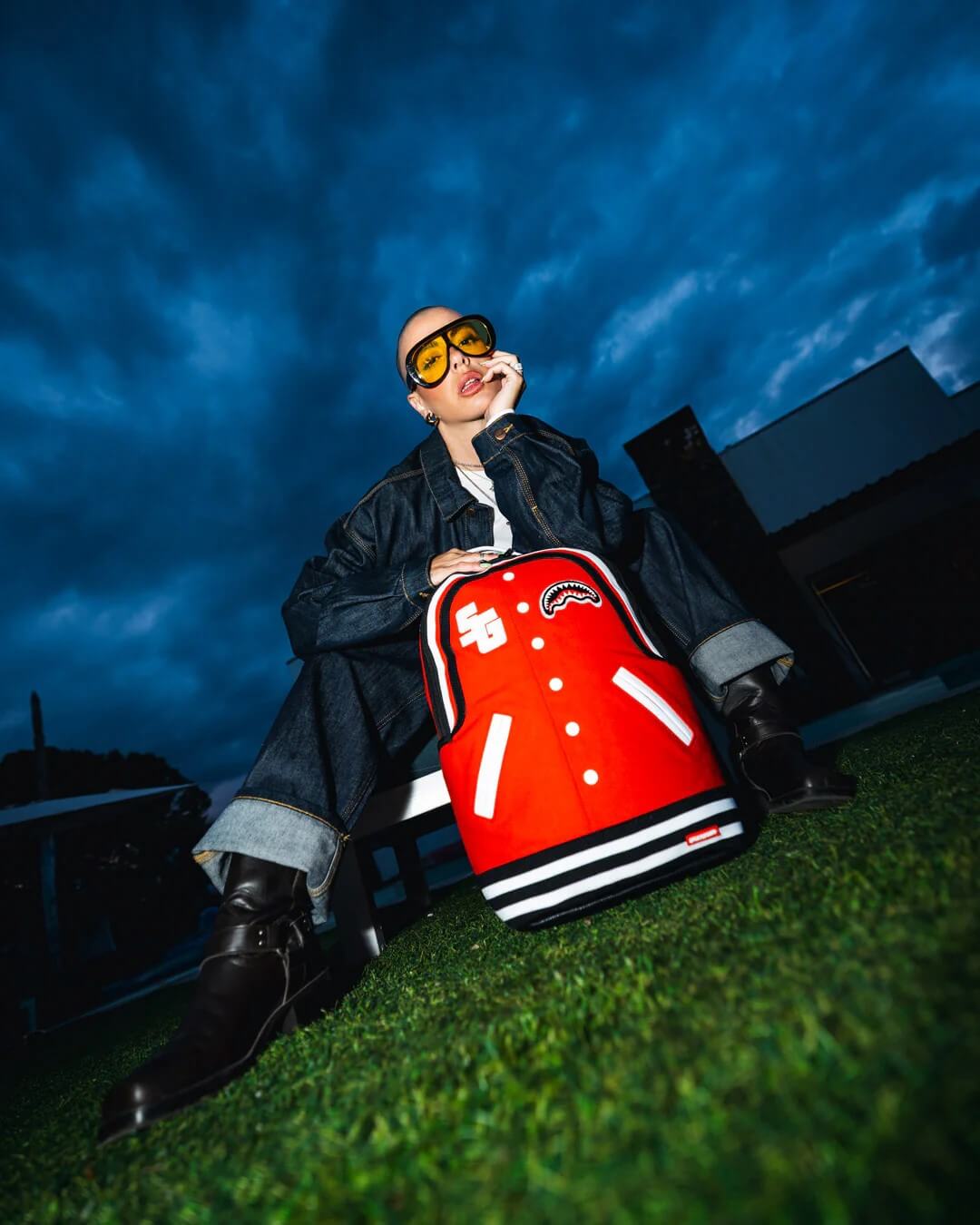 Rucsac Sprayground Varsity Shark DLX 11 Rucsac Sprayground Varsity Shark DLX 11